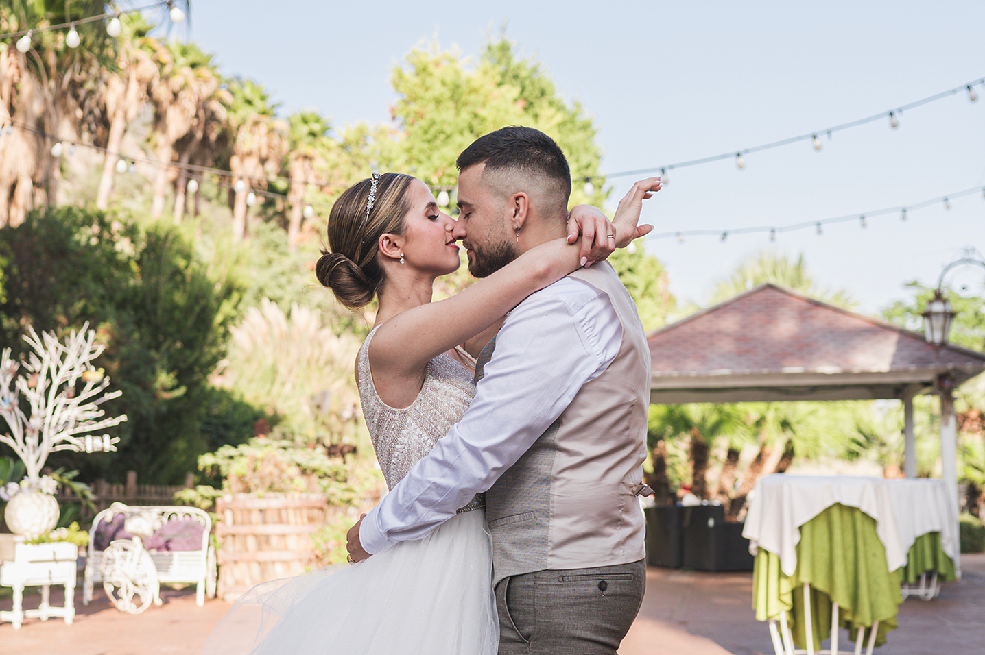 Lee más sobre el artículo «Fotografías para contar tu historia de amor´´: Agris Díaz Studio en la Feria de Fiesta y Boda de Valencia 2024