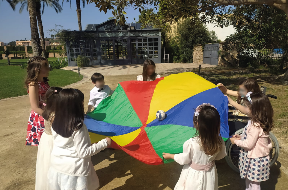 Lee más sobre el artículo Somriures lleva la diversión a bodas y eventos especiales